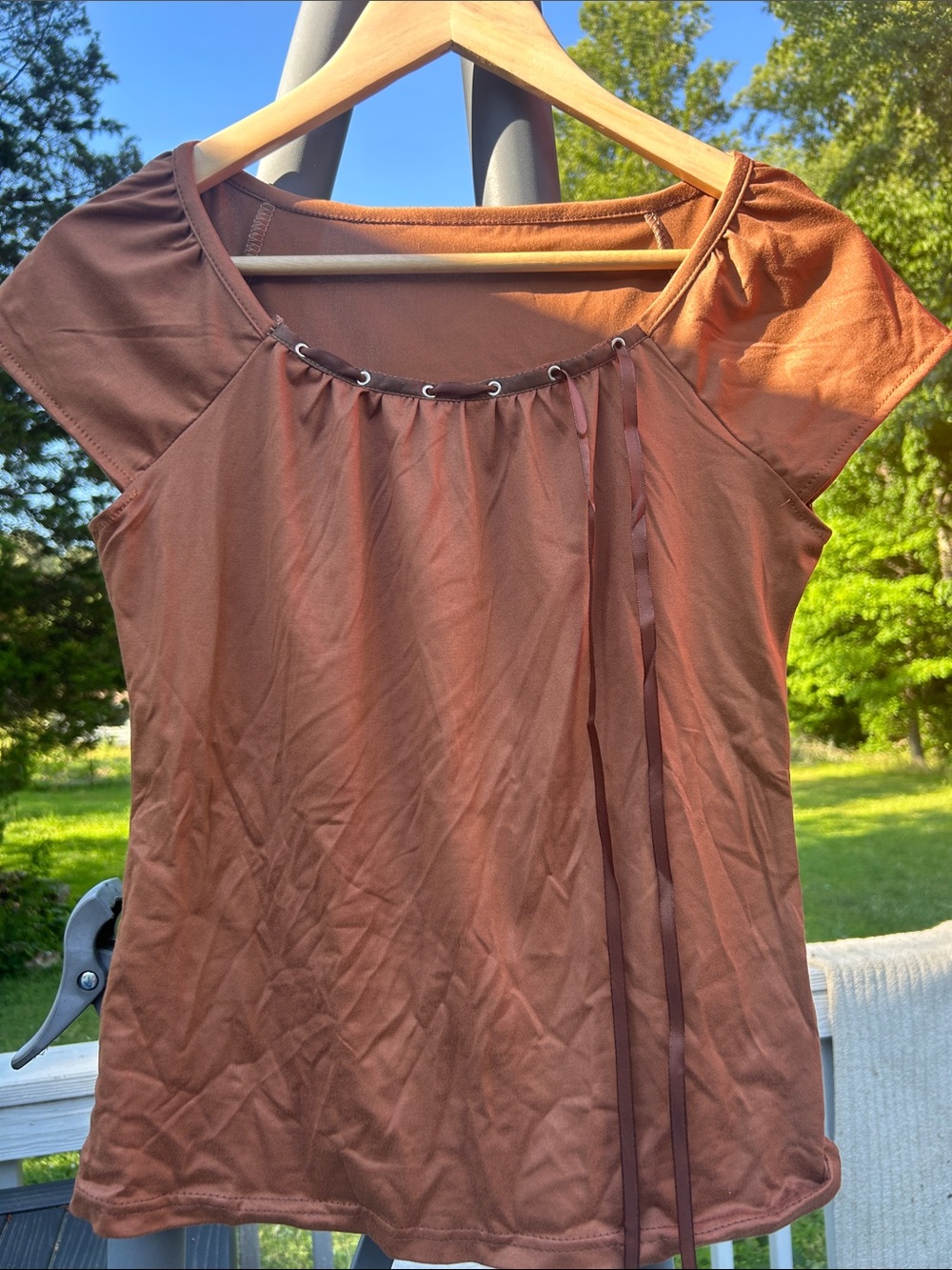 Brown Women's Short-Sleeve Scoop Neck Top with Ribbon Detail